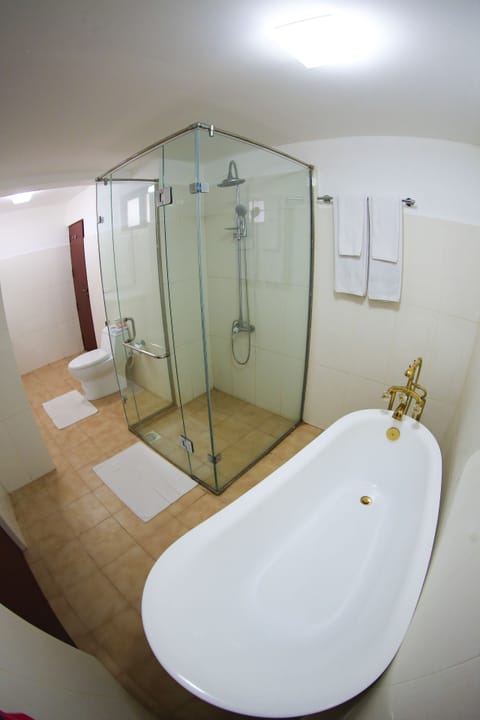 Standard Double Room, 1 Bedroom, Pool View | Bathroom | Shower, free toiletries, hair dryer, bidet