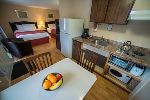 Double Room, 2 Double Beds, Kitchenette | Private kitchenette | Coffee/tea maker