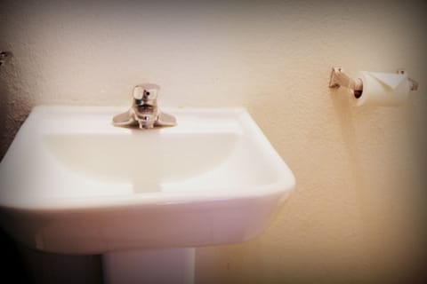 Junior Double Room | Bathroom sink