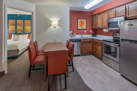 Suite, 1 Bedroom | Premium bedding, in-room safe, desk, blackout drapes