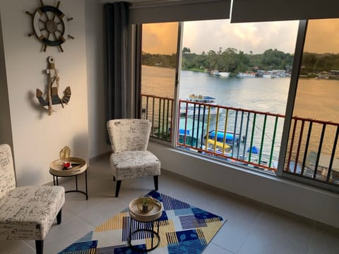 Superior Apartment, 3 Bedrooms, Lake View | Property grounds