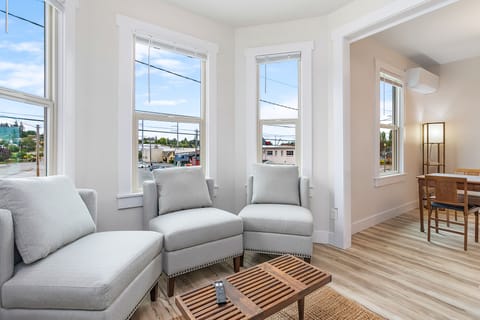 Classic Apartment | Living area