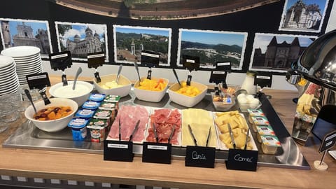 Daily buffet breakfast for a fee