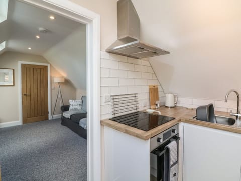 Cookware/dishes/utensils