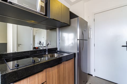 Basic Studio | Private kitchen | Fridge, microwave, espresso maker