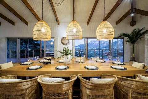 Villa | 6 bedrooms, desk, Internet