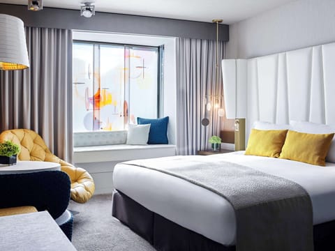 Luxury Room | Premium bedding, down comforters, pillowtop beds, minibar