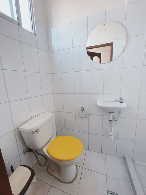 Economy Double Room | Bathroom | Shower, rainfall showerhead