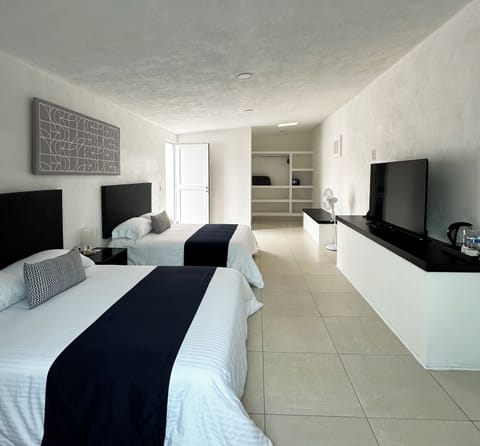 Comfort Room | Free WiFi, bed sheets