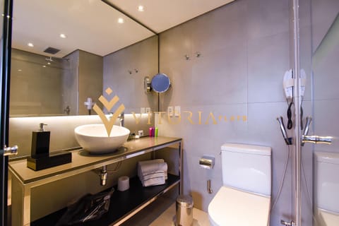 Superior Suite | Bathroom