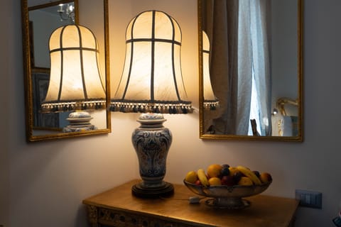 Camera Deluxe San Francesco | 1 bedroom, minibar, individually furnished, cribs/infant beds