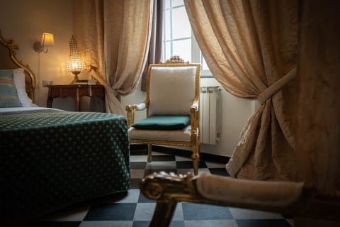 Camera Superior Santa Chiara | 1 bedroom, minibar, individually furnished, cribs/infant beds