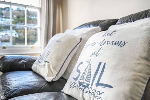 Apartment | 3 bedrooms, iron/ironing board, free WiFi, bed sheets