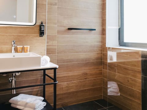 Blackout drapes, iron/ironing board, free cribs/infant beds, free WiFi