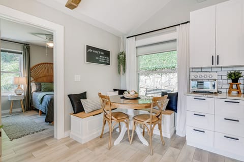 Cottage (2 Bedrooms) | Interior