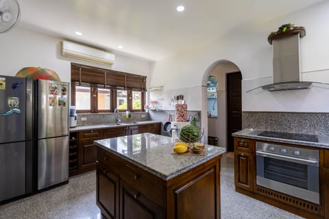 Executive Villa | Private kitchen