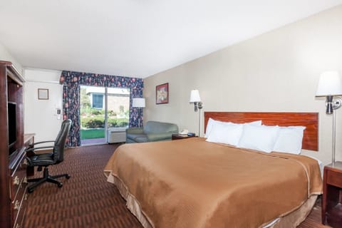 In-room safe, blackout drapes, iron/ironing board, free WiFi