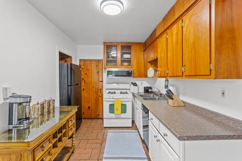 Apartment | Private kitchen | Full-size fridge, microwave, oven, stovetop