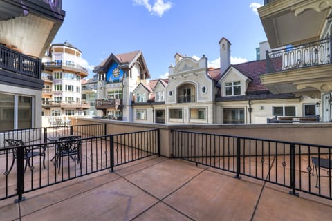 Condo, 3 Bedrooms | Property grounds