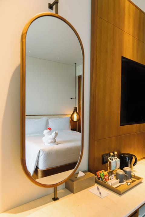 Premium bedding, pillowtop beds, in-room safe, desk