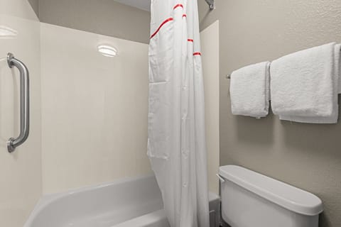 Combined shower/tub, eco-friendly toiletries, hair dryer, towels