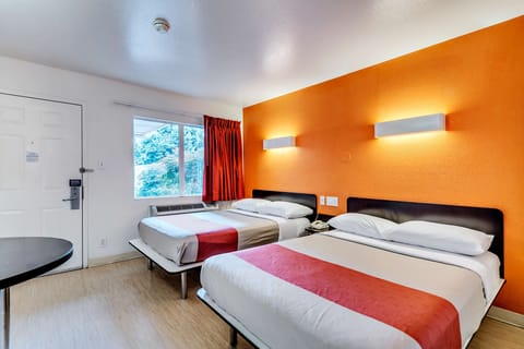 Standard Room, 2 Double Beds, Non Smoking | Free WiFi, bed sheets