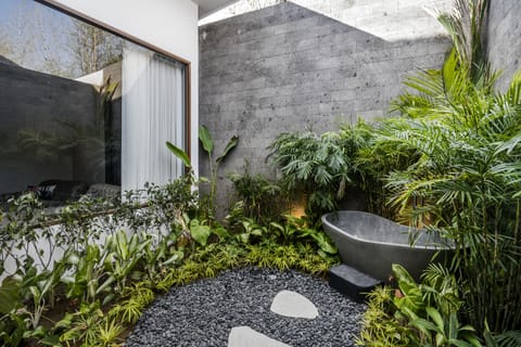 Deluxe Villa, 4 Bedrooms, Private Pool, Pool View | Bathroom | Rainfall showerhead, hair dryer, towels, soap