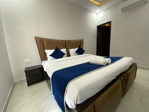 Luxury Villa | Individually furnished, free WiFi, bed sheets