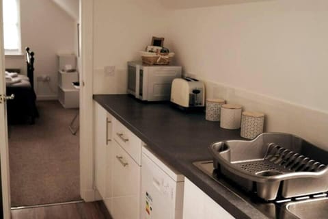 Apartment | Private kitchen | Fridge, microwave, oven, stovetop