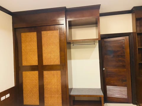 Grand Deluxe Bungalow Twin Room | 1 bedroom, individually decorated, individually furnished, desk