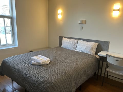 Standard Room | Desk, free WiFi, bed sheets