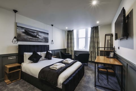 Premium Double Room | Iron/ironing board, free WiFi, bed sheets