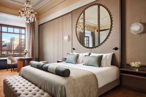 Presidential Suite | Premium bedding, minibar, in-room safe, desk