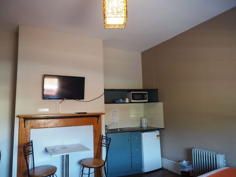 Budget Heritage Studio | Private kitchen | Fridge, microwave, coffee/tea maker, electric kettle