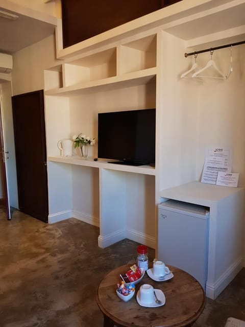 Fridge, coffee/tea maker, electric kettle