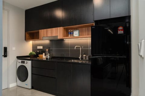 Luxury Suite, 2 Bedrooms, City View | Private kitchen | Fridge, microwave, stovetop, electric kettle