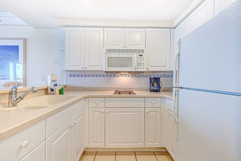 Apartment, 1 Bedroom | Private kitchen