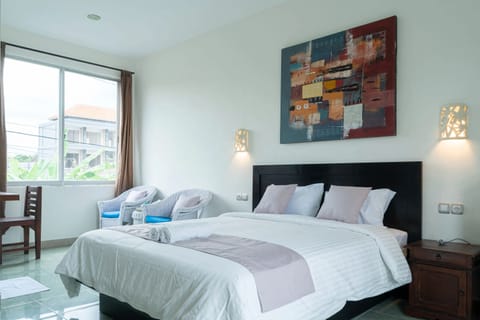 Deluxe Room | 1 bedroom, desk