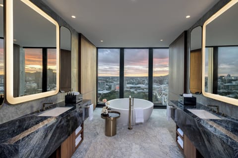 Skyline Penthouse Suite | Bathroom | Bathrobes, towels