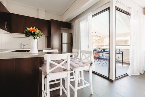 Family Suite, Acropolis View & Dining Terrace | Private kitchen | Mini-fridge, electric kettle, eco-friendly cleaning products