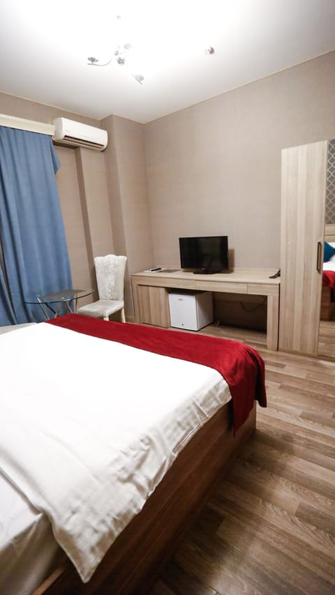 Double Room | Desk, laptop workspace, soundproofing, free WiFi