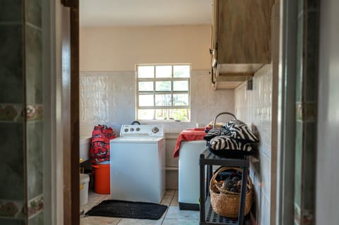 Comfort House, Ocean View, Mountainside | Laundry