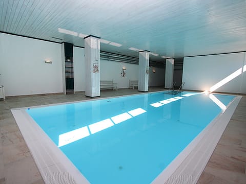 Pool Indoor