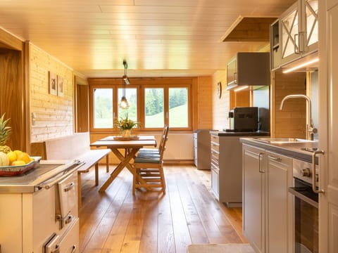 Liebevoll sanierte Wohnung in einem alten Bregenzerwälderhaus Apartment in Vorarlberg, Austria