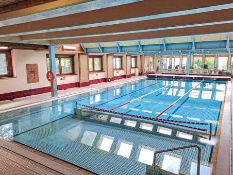 Pool Indoor