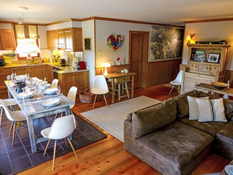 Kitchen / Dining Room