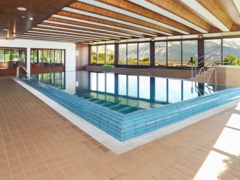 Pool Indoor