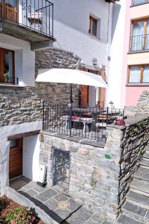 Tausend Steine Haus Vacation rental in Canton of Ticino