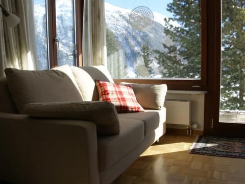 Chesa Piz Palü Apartment in Samedan