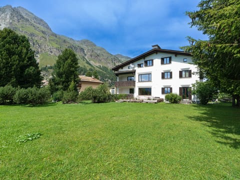 Chesa Tscheppa 2 Apartment in Samedan
